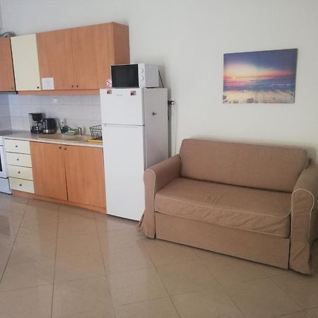 Apartment By The Beach - Nei Epivates 네오이 에피바타이 외부 사진